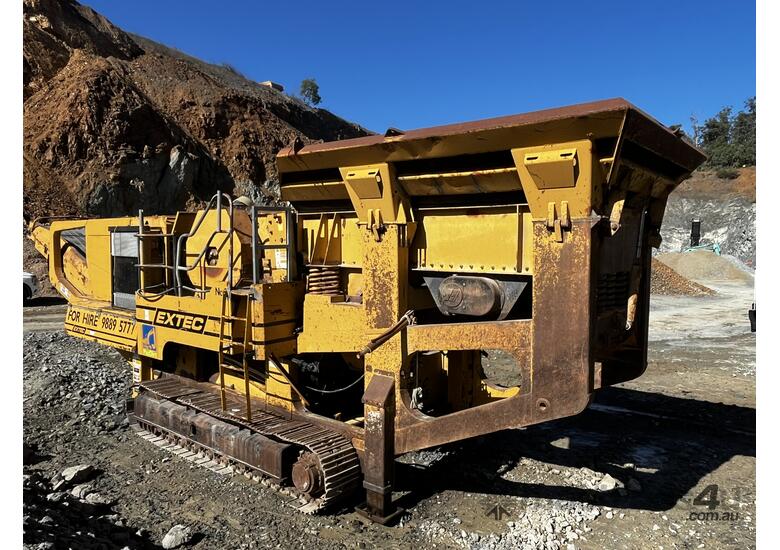 2004 Extec C12 Track Mounted Jaw Crusher