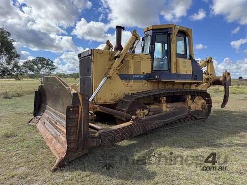 caption 1989 KOMATSU D155A-2 DOZER