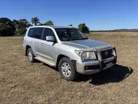 2007 TOYOTA LANDCRUISER GXL WAGON - picture0' - Click to enlarge