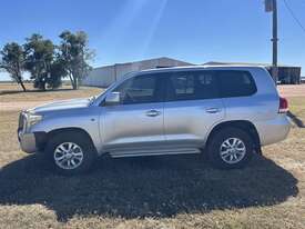 2007 TOYOTA LANDCRUISER GXL WAGON - picture2' - Click to enlarge