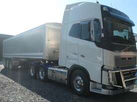 Volvo Prime Mover & BTE Alloy Grain Trailer - picture1' - Click to enlarge