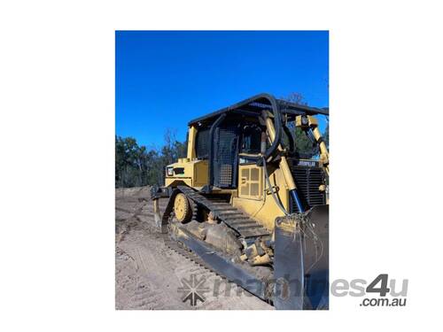 caption Caterpillar D6R XL