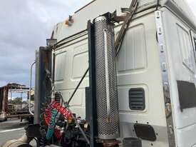 Iveco Eurotech 6x4 Prime Mover - picture0' - Click to enlarge