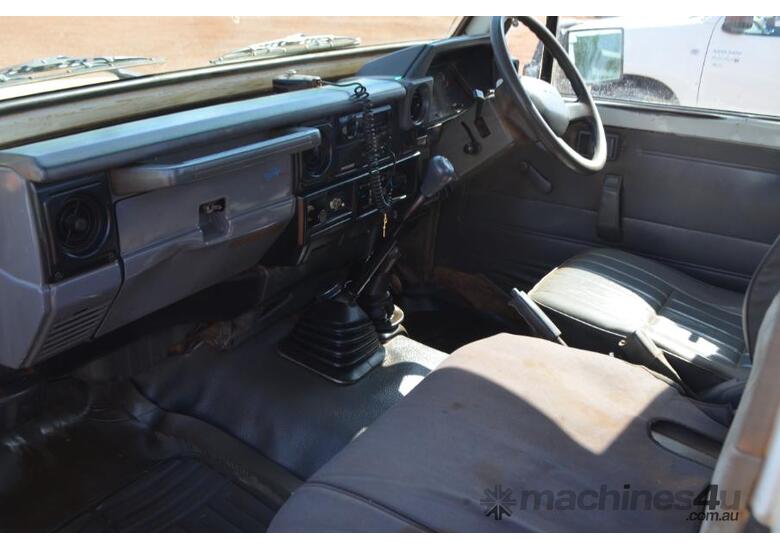 caption 1998 Toyota Landcruiser