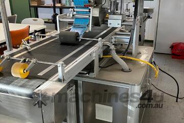 Label Applicating Machine