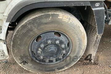 Hino 2001   FG1J Attenuator