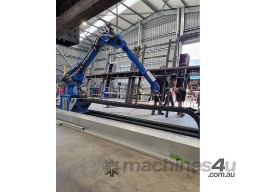 Yaskawa Motoman AR3120 6-Axis Arc Welding Robot Package