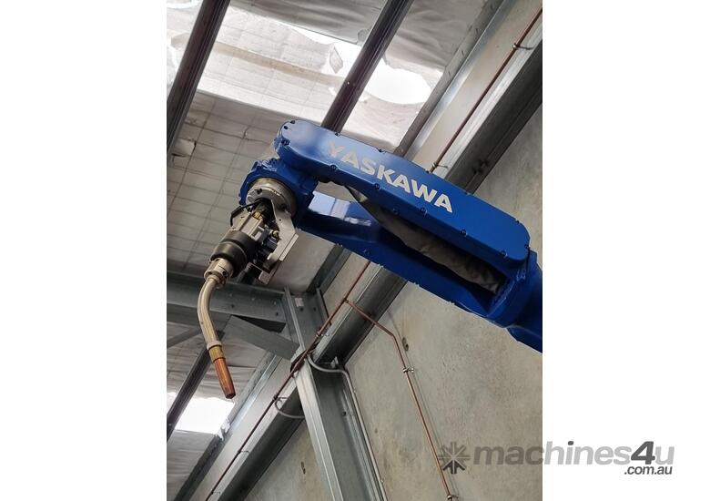 Yaskawa Motoman AR3120 6-Axis Arc Welding Robot Package
