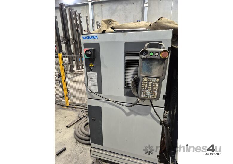 Yaskawa Motoman AR3120 6-Axis Arc Welding Robot Package