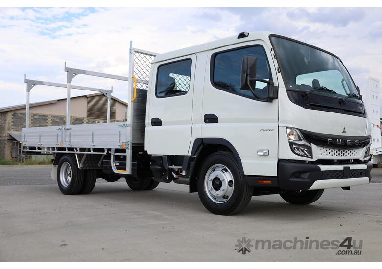 2025 Fuso Canter 815 Crew Cab with Heavy Duty Alloy Tray
