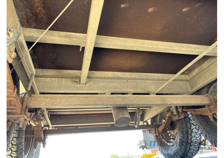 caption 2008 Invader Trailers ERG2000T Tandem Axle Tipping Box Trailer