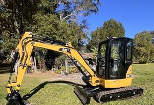 Caterpillar CAT 303.5 Mini Excavator Caterpillar CAT 303.5 Mini Excavator
