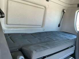 2014 Scania P320 Curtainsider - picture2' - Click to enlarge