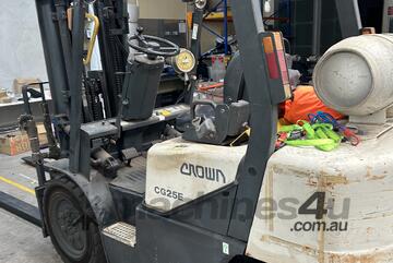 Crown   CG25E forklift