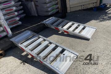 1.5m 6Tonne Container Loading Ramps