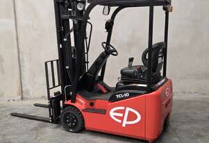 New EP TCL101 3 Wheel Electric Forklift (Compact) 4500mm Container Mast