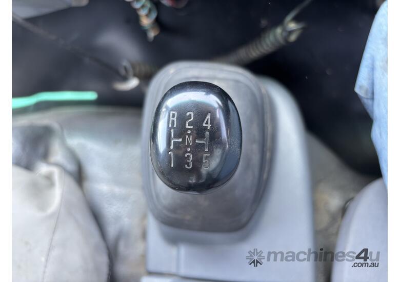 2016 Isuzu NPS   4x4 Crane Truck