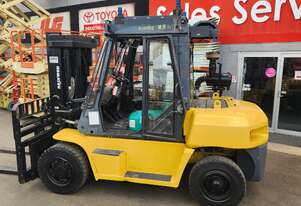 Komatsu   8 Ton Forklift