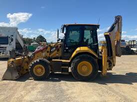 2018 Caterpillar 432F 4x4 Backhoe - picture0' - Click to enlarge