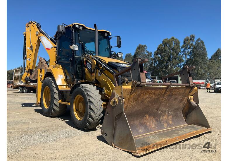 2018 Caterpillar 432F 4x4 Backhoe