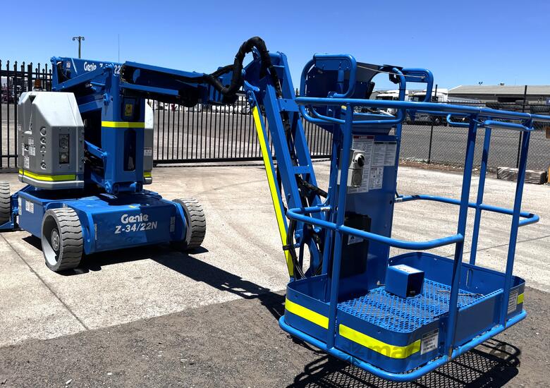 2013 Genie Z34 22N - Electric Knuckle Boom Lift 5 Years Compliance image 2