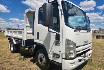 Isuzu NPR200 4x2 Single Cab Tipper Truck. Ex Council