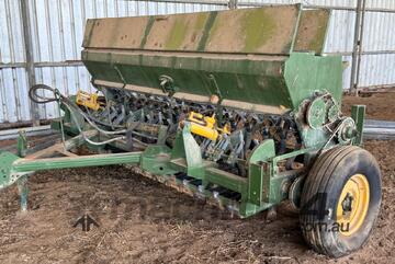 Caldow seed drill