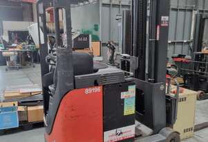 Linde   R16N Reach Forklift