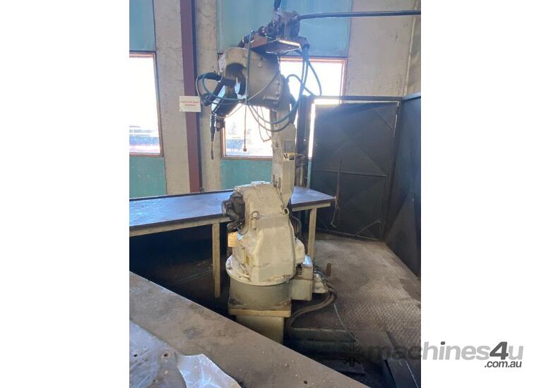 Motoman Robotic Welding Cell