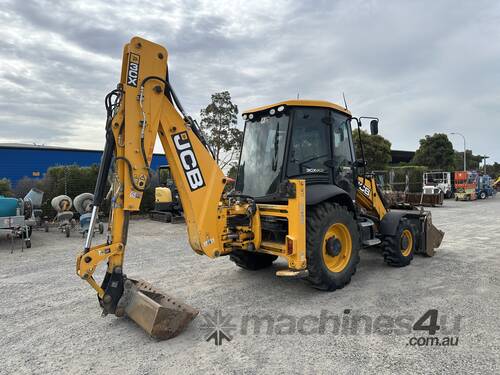 JCB 3CX 4WD Backhoe Loader (Council Asset) & 3 x Assorted Backhoe/Tractor Tyres