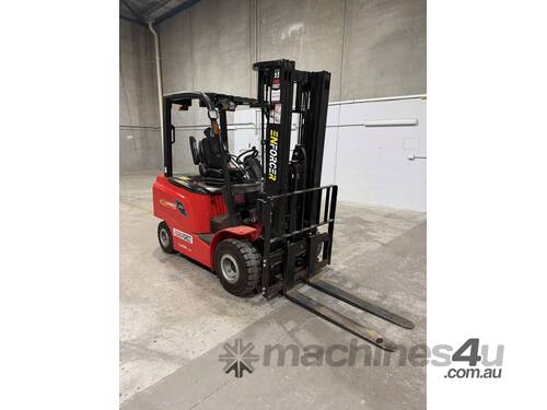 Forklift Forkforce Enforcer XE25