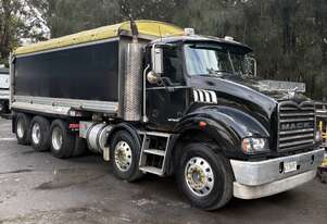 2016 Mack MetroLiner 10 - Wheeler Tipper