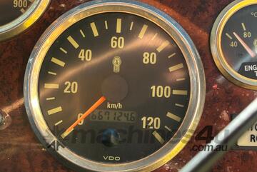 2011 Kenworth K200 Prime Mover Sleeper Cab