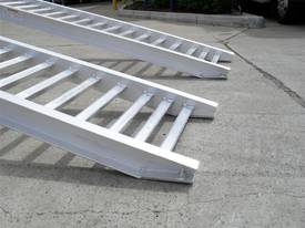 4.0 Ton Aluminium Loading Ramps suit steel tracks - picture2' - Click to enlarge