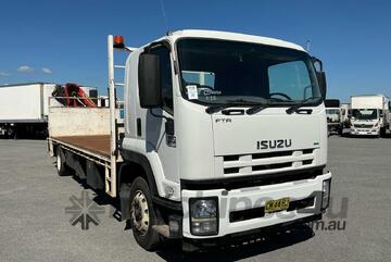 2015 Isuzu FTR900 LWB Crane Truck (Table Top)
