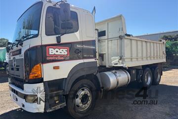 Hino 2006   700 Series Tipper