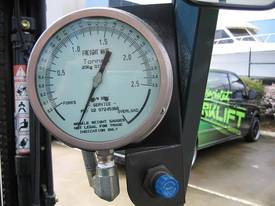 TOYOTA 2.5t  LPG with Analogue weight gauge - picture0' - Click to enlarge