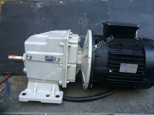 5.5KW 3 PHASE MOTOR AND DRIVE