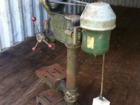 Richardson Model E39 Pedestal Drill - picture0' - Click to enlarge