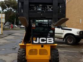 Jcb 1-6m Lift Height Telehandler Max lift 3000kg - picture0' - Click to enlarge