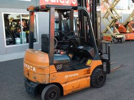TOYOTA ELECTRIC FORKLIFT 7FB18 - picture0' - Click to enlarge