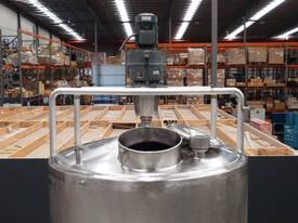 Stainless Steel Mixing Tank - Capacity 4,000 Lt. - picture2' - Click to enlarge
