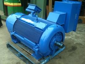 360 kw 480 hp 4 Pole 3300 v TECO AC Electric Motor - picture0' - Click to enlarge