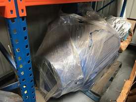 360 kw 480 hp 4 Pole 3300 v TECO AC Electric Motor - picture1' - Click to enlarge