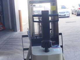 Crown Walkie Stacker - PRICE REDUCED! - picture0' - Click to enlarge