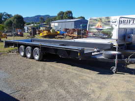 TRI-AXLE TRAILER 4500KG ATM  - picture0' - Click to enlarge