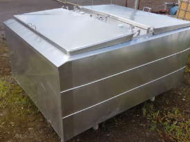 STAINLESS STEEL TANK, MILK VAT 1450 LT - picture1' - Click to enlarge
