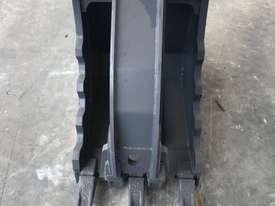 HYDRAULIC GRAB BUCKET 8 TONNE SYDNEY BUCKETS - picture0' - Click to enlarge
