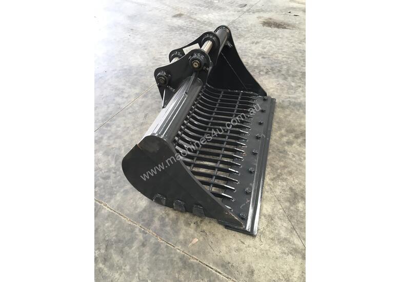 caption SIEVE BUCKET 5 TONNE SYDNEY BUCKETS