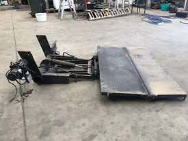Tieman Tail gate lifter  - picture1' - Click to enlarge